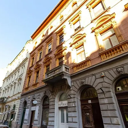 2bdr Danube Side Oasis In A Pedestrial Street By Nw Lejlighed Budapest