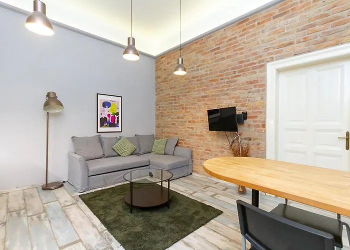 2bdr Danube Side Oasis In A Pedestrial Street By Nw *